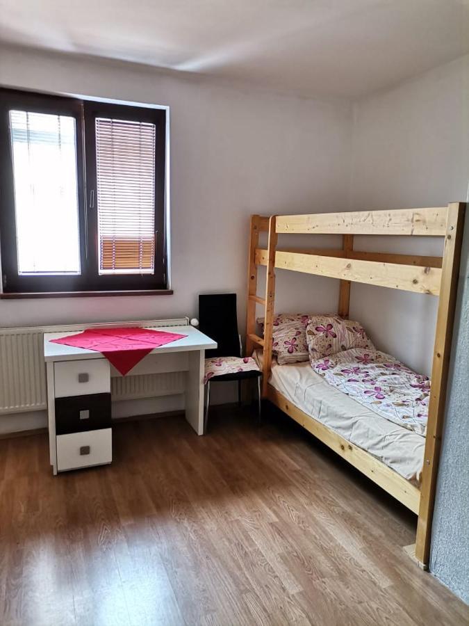 Anh' Private Rooms For Tourist Pressburg Exterior foto