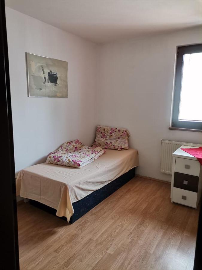 Anh' Private Rooms For Tourist Pressburg Exterior foto